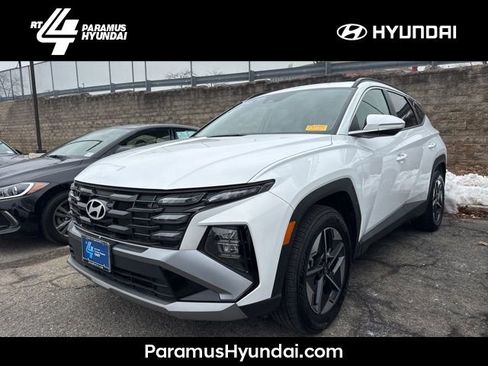 Used 2025 Hyundai Tucson SEL image 1