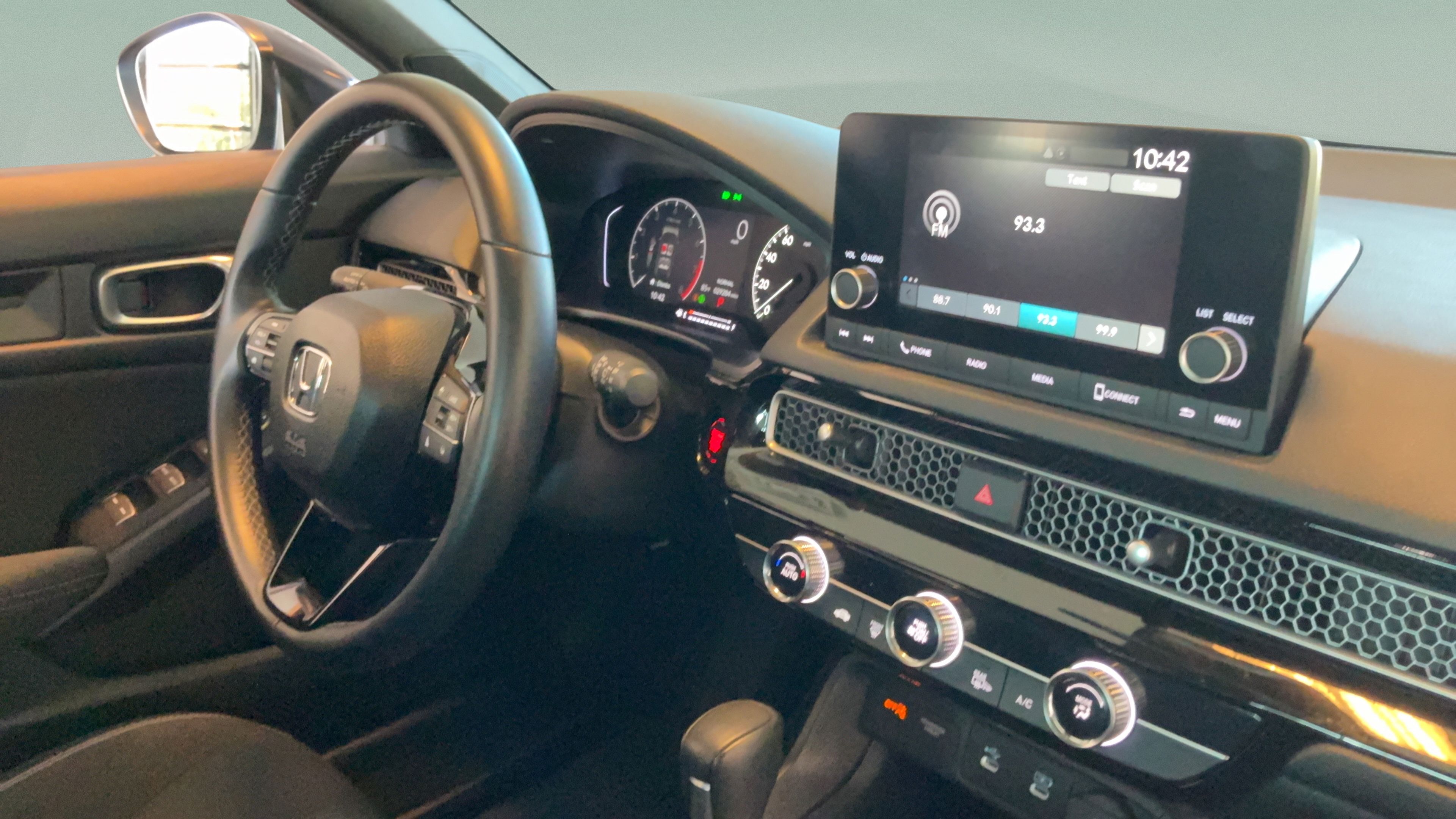 Used 2025 Honda Civic Sport image 44