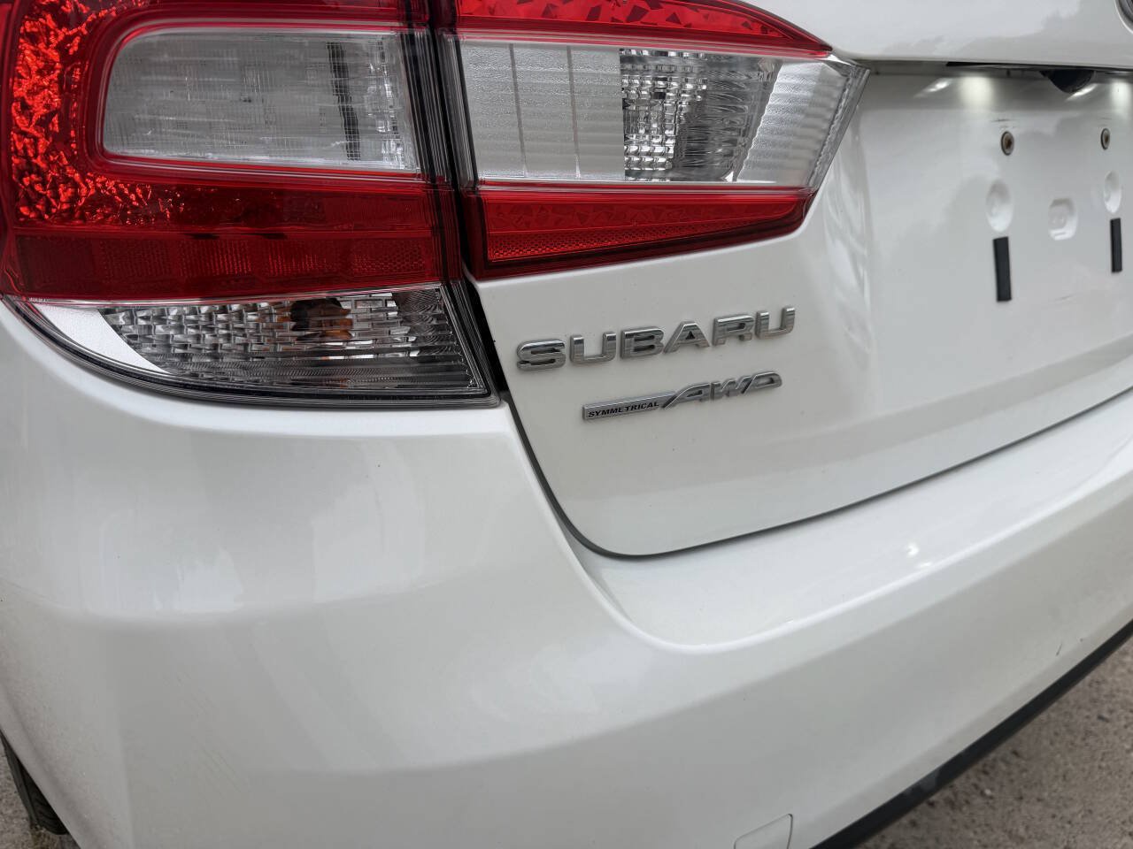 Used 2017 Subaru Impreza 2.0i AWD/4WD image 10