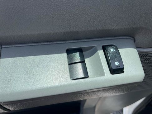 Used 2022 Ford E-350 and Econoline 350 Super Duty RWD image 25
