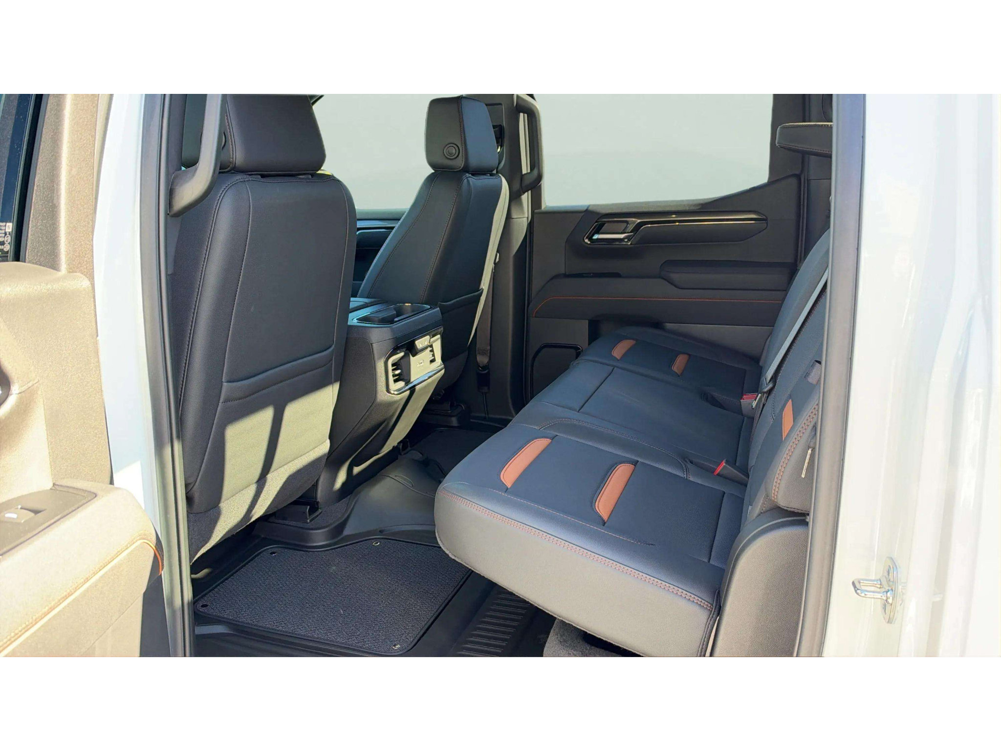 Used 2026 GMC Sierra 1500 AT4 w/ Technology Package AWD/4WD image 13