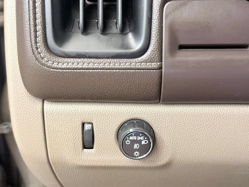 Used 2016 GMC Canyon SLE RWD image 38