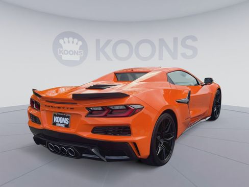 Used 2023 Chevrolet Corvette Z06 w/ Stealth Interior Trim Package RWD image 10