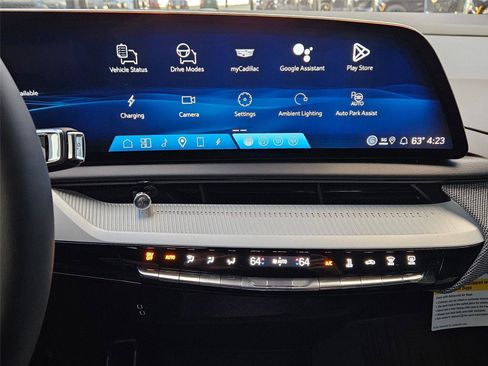 New 2026 Cadillac Optiq Luxury 1 image 18