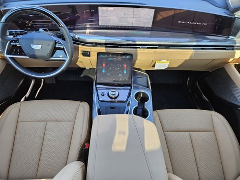 New 2026 Cadillac Escalade IQ Sport 2 w/ LPO, ONYX Package image 19