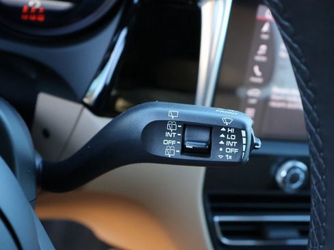 New 2025 Porsche Macan S image 30