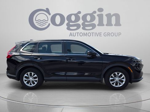 Used 2023 Honda CR-V LX image 7