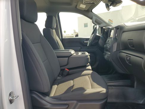 Used 2025 Chevrolet Silverado 3500 W/T image 16