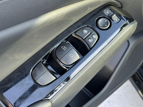 New 2025 Nissan Altima 2.5 SL image 10