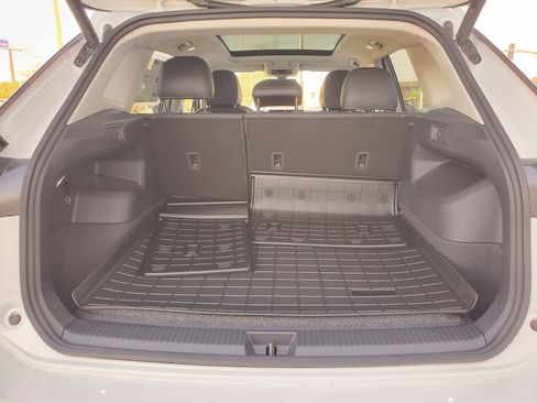 New 2026 Volkswagen Tiguan SE FWD image 7