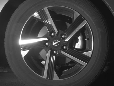 Used 2025 Nissan Sentra SV FWD image 13