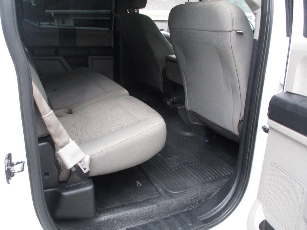 Used 2017 Ford F250 XL w/ Power Equipment Group AWD/4WD image 15