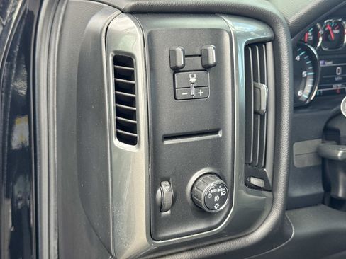 Used 2018 Chevrolet Silverado 1500 LT w/ All Star Edition RWD image 19