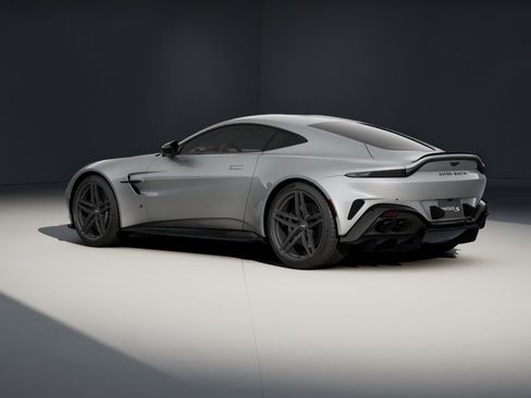 New 2026 Aston Martin V8 Vantage S image 7