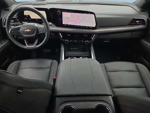 Used 2025 Chevrolet Tahoe LT w/ Comfort Package image 18