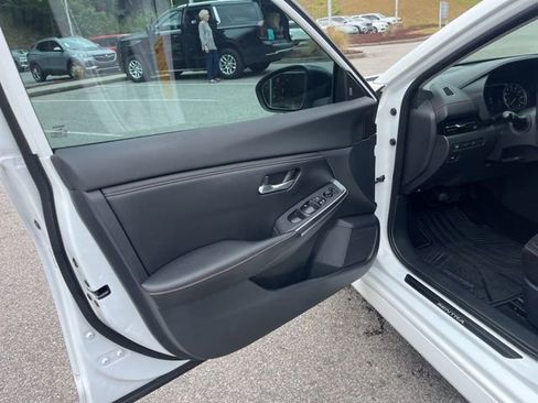 Used 2021 Nissan Sentra SR FWD image 5