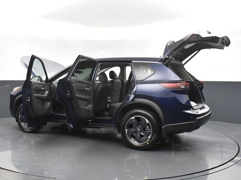 New 2026 Nissan Rogue SV w/ SV Premium Package image 38