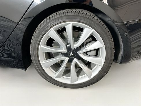 Used 2018 Tesla Model 3 Long Range AWD/4WD image 11