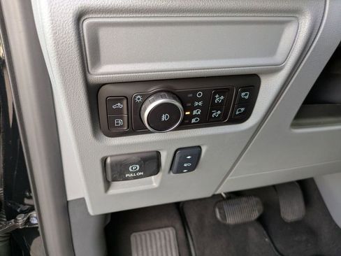 New 2025 Ford F150 Lariat w/ Equipment Group 501A Mid image 39