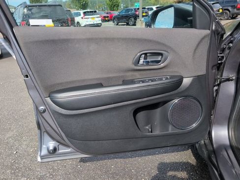 Used 2019 Honda HR-V EX image 17