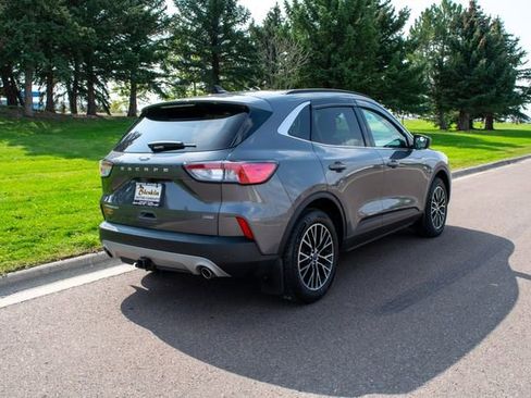 Used 2022 Ford Escape Titanium w/ Class II Trailer Tow Package image 6