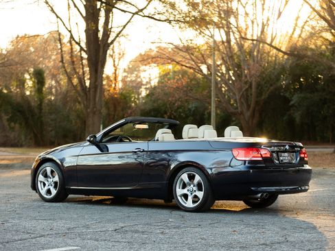 Used 2009 BMW 328i Convertible image 9