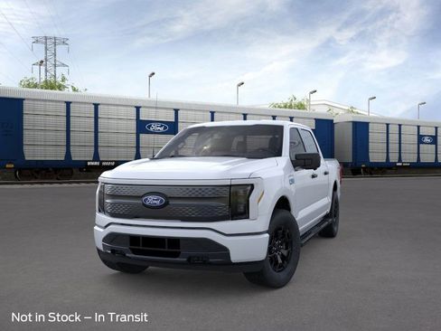 New 2025 Ford F150 Lightning XLT image 31