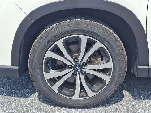 Used 2023 Subaru Forester Limited AWD/4WD image 8