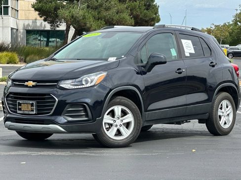 Used 2022 Chevrolet Trax LT w/ Driver Confidence Package AWD/4WD image 8