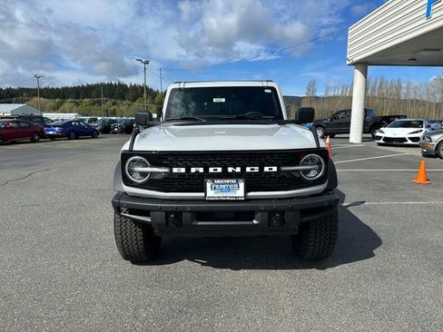 New 2026 Ford Bronco Badlands image 7