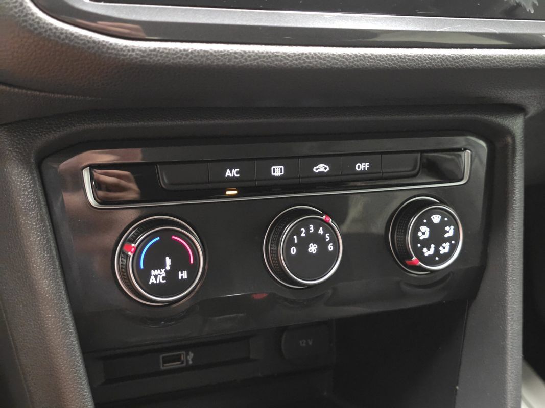 Used 2018 Volkswagen Tiguan S AWD/4WD image 36