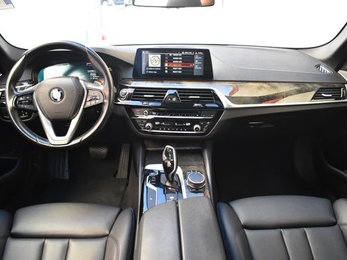 Used 2020 BMW 530i w/ Convenience Package image 29