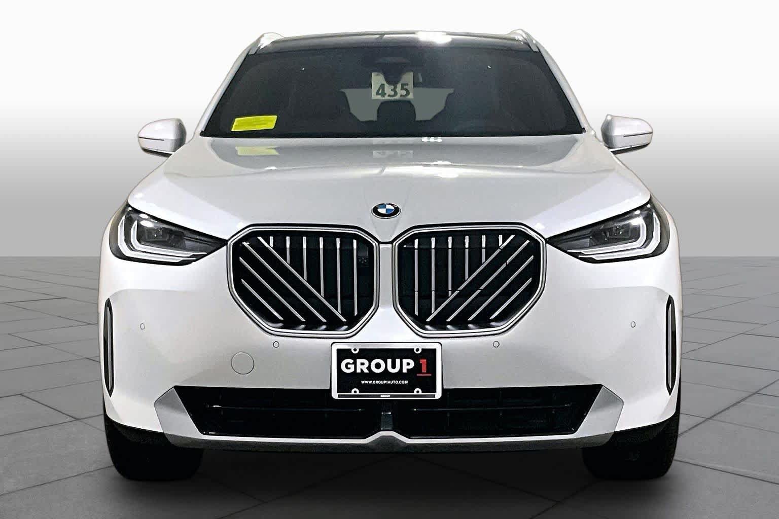 Used 2025 BMW X3 xDrive30i w/ Premium Package AWD/4WD image 3