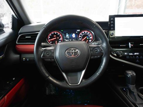 Used 2022 Toyota Camry XSE image 21
