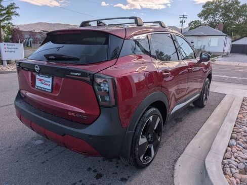 New 2026 Nissan Kicks SR AWD/4WD image 4