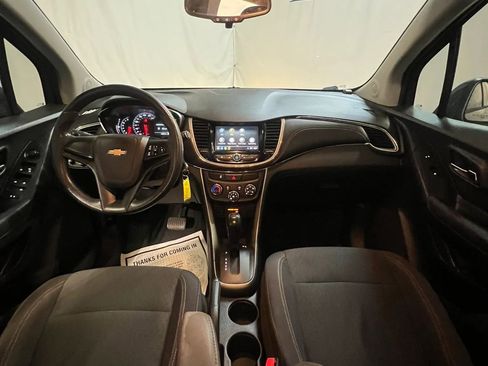 Used 2019 Chevrolet Trax LS FWD image 15