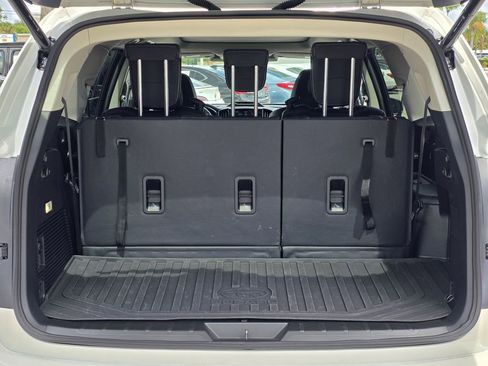 Certified 2025 Subaru Ascent Bronze Edition w/ Popular Package #2 image 9