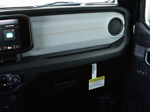 New 2025 Jeep Wrangler Sport S image 33