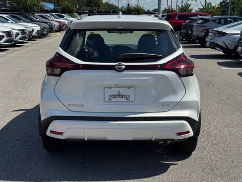 Used 2024 Nissan Kicks SR FWD image 10