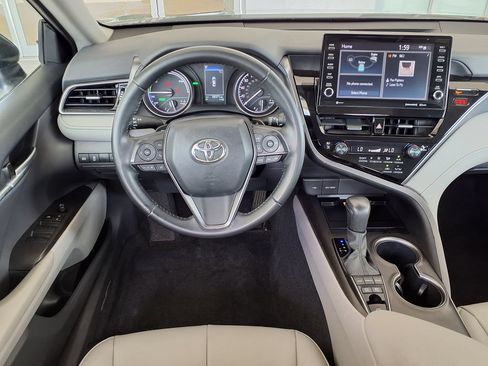 Used 2024 Toyota Camry SE w/ Audio Upgrade Package FWD image 16