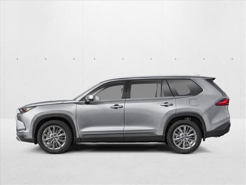 New 2026 Toyota Grand Highlander Platinum image 3