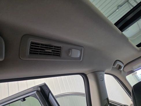 Used 2024 Nissan Pathfinder Platinum w/ Lighting Package (N92) image 29