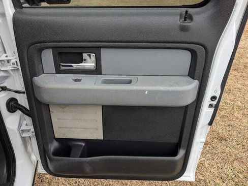 Used 2014 Ford F150 XLT w/ XLT Chrome Package image 30