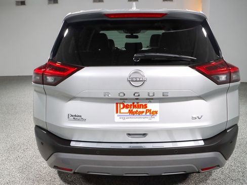 Used 2022 Nissan Rogue SV w/ SV Premium Package FWD image 8