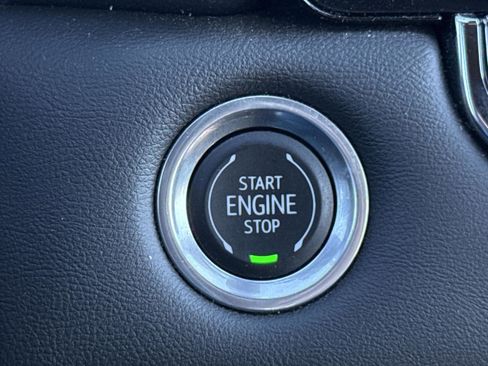 Used 2023 GMC Canyon Elevation w/ Elevation Premium Package image 16