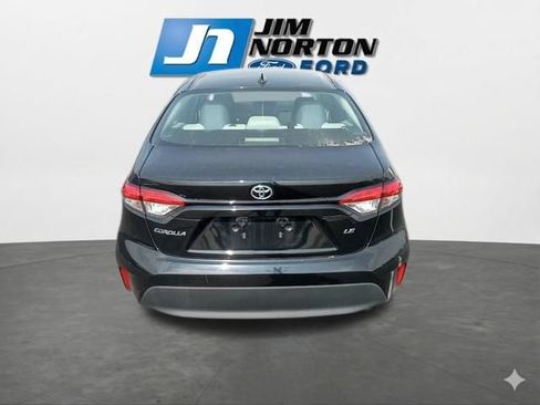 Used 2023 Toyota Corolla LE FWD image 8