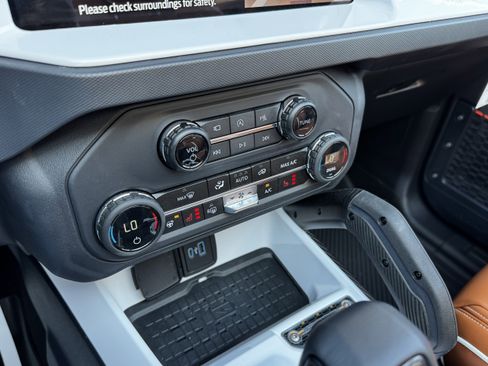 Used 2024 Ford Bronco Raptor AWD/4WD image 40