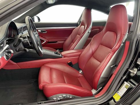 Used 2017 Porsche 911 Turbo image 5