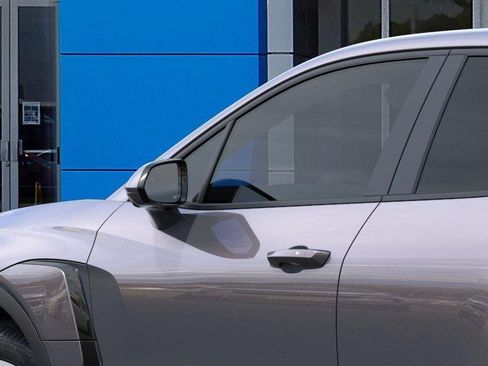 New 2025 Chevrolet Blazer EV LT image 12