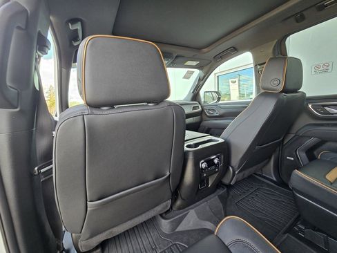 Used 2024 GMC Yukon XL AT4 w/ AT4 Premium Package image 18